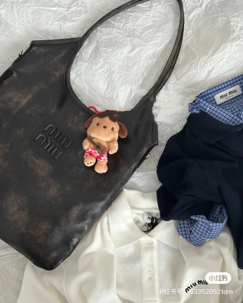 Miu Miu Tote Bags